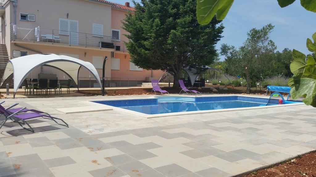 Olive Apartments Ugljan Exterior foto